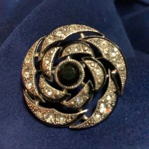 STUNNING CZ MARCASITE AND ONYX VINTAGE BROOCH